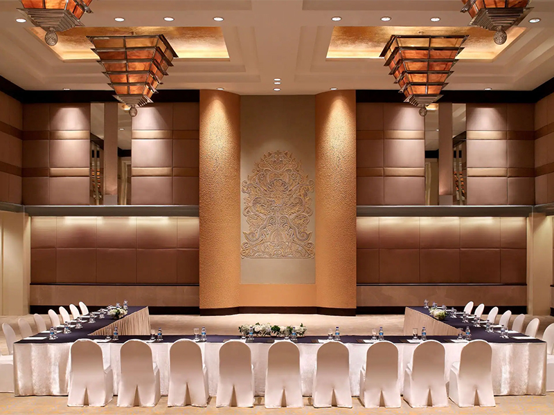 Solusi Pencahayaan yang Efektif untuk Ballroom Berukuran Besar