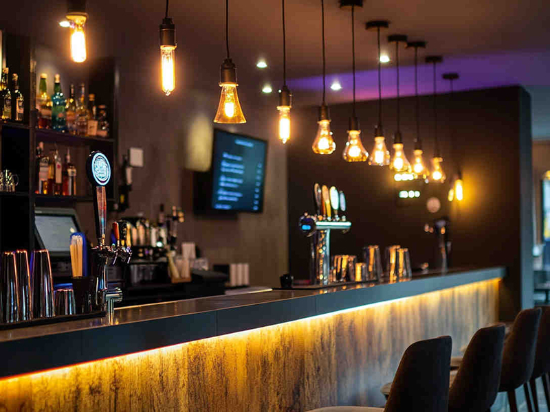 Baru Mau Bangun Bar & Lounge? Ini Tips Lighting-nya! Baru Mau Bangun Bar & Lounge? Ini Tips Lighting-nya!