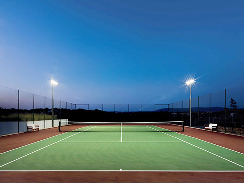 Pencahayaan Lapangan Tenis Yang Memadukan Teknologi, Kenyamanan, dan Estetika Pencahayaan Lapangan Tenis Yang Memadukan Teknologi, Kenyamanan, dan Estetika