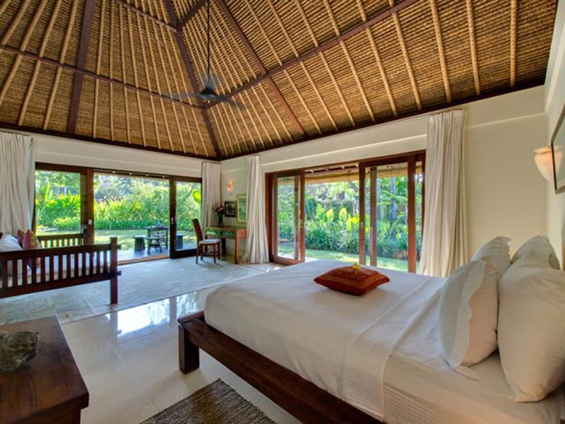 Pencahayaan Area Tidur dan Relaksasi di Villa Kawasan Tebing Pantai Pencahayaan Area Tidur dan Relaksasi di Villa Kawasan Tebing Pantai
