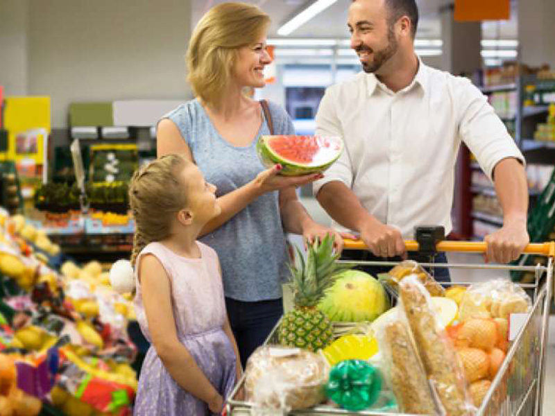 Strategi Mengarahkan Pergerakan Pelanggan Melalui Visualisasi Cahaya di Supermarket dan Toko Buah
