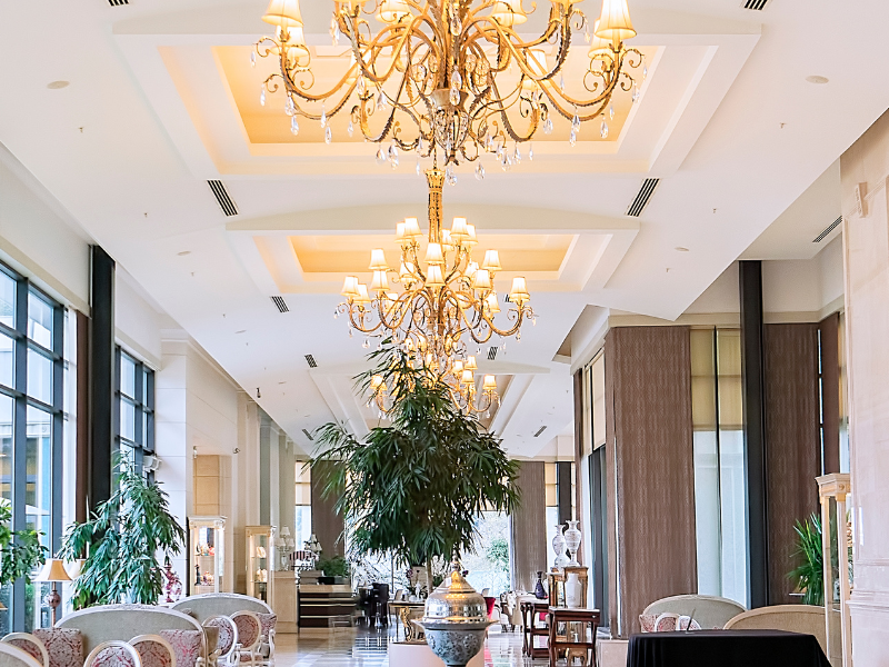 Tips Pengaturan Pencahayaan Lobby Hotel agar Terlihat Mewah
